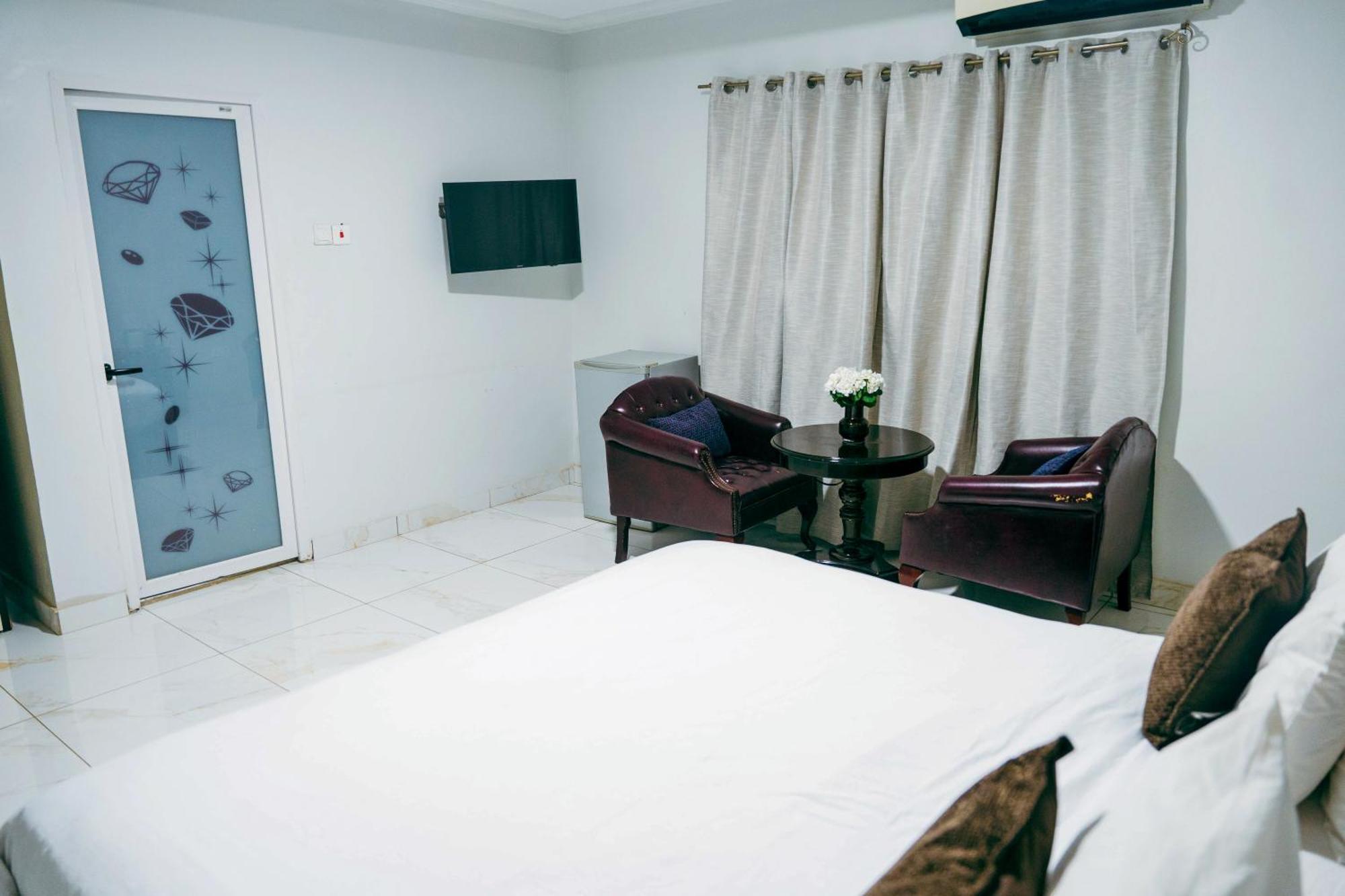 Adonai Hotel Tema Εξωτερικό φωτογραφία